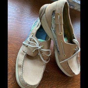 Sperry tan with sequin side top sider boat shoe size 9.5